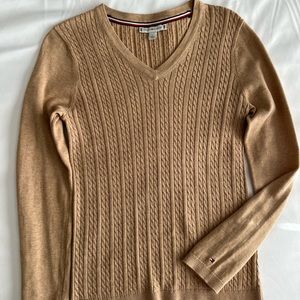 Tommy Hilfiger Women’s V-neck sweater